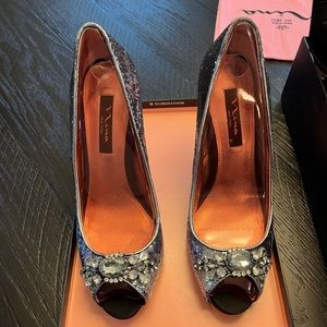 BRAND NEW IN BOX NINA SEQUIN RHINESTONE HEELS, Size 10